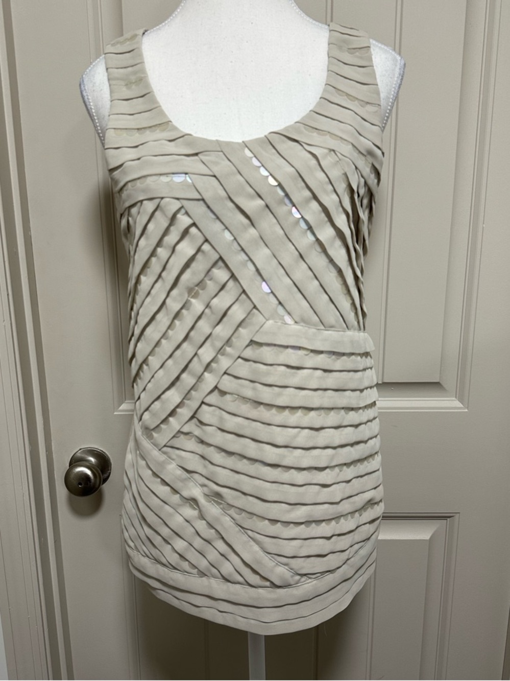 Ann Taylor Neutral Layered Scoop Neck Tank